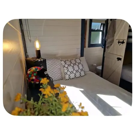 The Shepherds Hut At Foxglove * Inch (Cork)